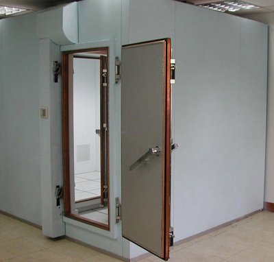 影響電磁屏蔽機(jī)房性能的原因有哪些?